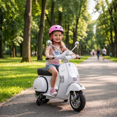 AIYAPLAY Moto Eléctrica Niños 12V Vespa PX150 Ruedas Auxiliares 2 Motores Suspensión Trasera Música Faros 3 km/h 3-6 Años Blanco