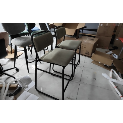 HOMCOM 2er-Set Barhocker, Samt-Barhocker, Gepolsterte Sitzfläche 67H cm, Rückenlehne und Fußstütze, Grün