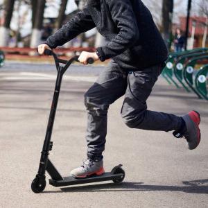 Homcom® Hulajnoga Wyczynowa Freestyle Triki Kółka Poliuretanowe od 14 Lat Aluminium Czarna