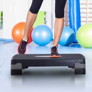HOMCOM Step Gimnasia tipo Tabla Plataforma Stepper para Deporte y Gimnasia con Altura Regulable a 2 Niveles Carga 150kg Negro y gris