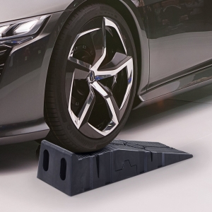 DURHAND Heavy Duty 2.5 Ton Plastic Car Lifting Ramps, 1 Pair-Black