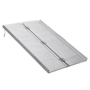 HOMCOM Portable Folding Wheelchair Ramp, Aluminium Mobility Scooter Access Aid, 4ft, 270kg Capacity, Silver