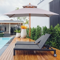 Outsunny Sombrilla de Jardín y Terraza con Parte Superior a Dos Niveles Sistema de Polea Impermeable Poliéster 3x3m Gris Claro