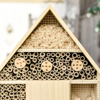 Outsunny insectenhotel insectenhuis met 5 verdiepingen van metaalgaas bijenhotel gemaakt van natuurlijke materialen voor kevers bijen wespen en vlinders dennenhout bamboe metaal natuurlijk hout 32 x 12,5 x 57 cm(m-8)
