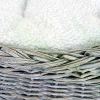 PawHut 2-Tier Wicker Cat House Elevated Pet Bed Basket Willow Kitten Tower Pet Den. Cozy Cave with Washable Cushions 56x37x40cm Grey(m-7)