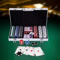 HOMCOM Poker Chips Set 300 PCs Casino Game Striped Dice 2 Decks of Cards Silver Aluminium Case(m-4)