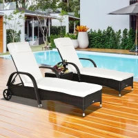 Outsunny conjunto de 2 Espreguiçadeiras + 1 Mesa de vime para Jardim ou varanda Cadeiras com Almofada e Encosto Ajustável a 5 Níveis - Creme e Castanho(m-9)