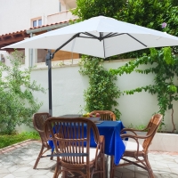 Outsunny Square Umbrella Parasol W/360° Rotation, 245Lx245Wx248H cm-Cream White