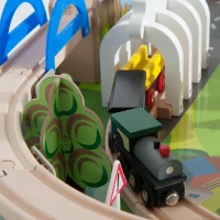 HOMCOM Set di Tavolo con Ferrovia per Trenino in Legno, con Certificati EN71123(m-11)