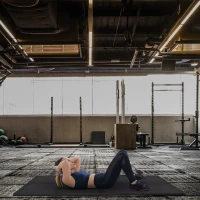 HOMCOM Tapete Puzzle de Ginástica 60x60x1,2cm Tapete Protetor de Chão de Borracha EVA de 2,16m² para Fitness Academia Pilates Preto(m-2)