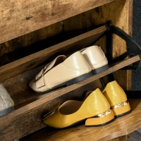 HOMCOM Mobilier Suport pentru Pantofi 3 Usi cu Polite Reglabile pentru 12-18 Pantofi Maro(m-7)