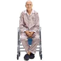 HOMCOM Toilettenrollstuhl, Kommodenstuhl mit Armlehne und Rückenlehne, Nachtstuhl mit Rollen, Duschstuhl, Mobilitätshilfe, Aluminium, Weiß, 88 x 54 x 94 cm(m-2)