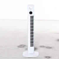 HOMCOM Ventoinha de Coluna 45W Silencioso com Controle Remoto 3 Velocidades 3 Modos Oscilação 70° Tela LED Tátil Temporizador 12h e Caixa de Aromas 31,5x31,5x96cm Branco(m-9)