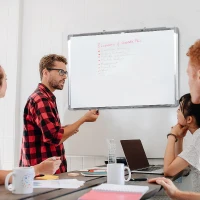 HOMCOM Quadro Magnético com Bandeja 10 Ímás 1 Apagador e 4 Marcadores 90x60cm Branco(m-2)