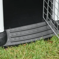 PawHut Cuccia per Cani Piccoli da Esterno e Interno, Casetta in Plastica con Cancello Rimovibile, 66x73x69cm, Bianco Verde Nero(m-8)