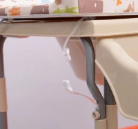 Mobiler Baby Wickeltisch mit Wickelauflage und Badewanne (2 in 1) Modell 1(m-8)