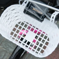 HOMCOM Kinderroller Tretroller mit Bremse, inkl. Korb, höhenverstellbar, für Kinder von 5 bis 12 Jahren, Weiß + Pink(m-9)