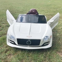 HOMCOM Kids Electric Car Kids Ride on Toys W/ LED Lights-White(m-15)