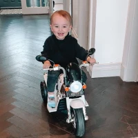 HOMCOM Kids 6V Battery PP Motorcycle Ride On Trike w/ Lights Music Horn 18 - 36 Months White(m-11)