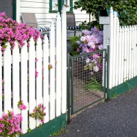 HOMCOM Porta para Vedação de Jardim de Aço com Maçaneta de Fechadura e 3 Chaves Porta de Vedação para Exterior Pátio Terraço 97x150cm Verde(m-2)