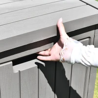 Outsunny Baúl de Almacenamiento Exterior 290L con Asas y Ruedas Incorporados Candado Arcón para Patio Jardín Piscina Carga Máx. 50 kg 124x52,5x56,5 cm Gris Claro(m-4)