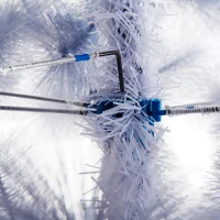 HOMCOM® Weihnachtsbaum 2,1 m Christbaum Kunsttanne 222 Äste mit Beere Metallfuß PET Grau ∅95 x H210 cm(m-7)