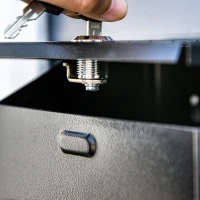 HOMCOM Vorschlagsbox Spendenbox Briefkasten zur Wandmontage Mailbox aus Stahl mit Schloss Sammelbox Schlüsselbox Schwarz 15 x 18 x 22 cm(m-8)