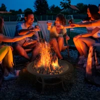 Outsunny misa paleniskowa kosz paleniskowy z ochroną przed iskrami ruszt do grilla grill ogrodowy 76 cm kolor czarny(m-2)