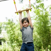 Outsunny Kids Obstacle Course, 42.6 FT Children Slackline Training Equipment, with Monkey Bars, Rope Ladder, Swing, Gym Rings, Tree Protector, Carry Bag(m-14)
