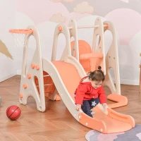 HOMCOM 3-in-1 kinderglijbaan kinderglijbaan met basketbalring, schommel, ladder speelgoedglijbaan tuinglijbaan babyglijbaan voor 18 maanden 5 jaar voor binnen en buiten veilig PE roze + beige 158x117x97 cm(m-2)