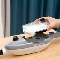HOMCOM Balai vapeur nettoyeur vapeur à main puissance 1300 W 450 ml adapté à toutes les surfaces et les tapis 11 accessoires inclus 99,9% des bactéries et germes tués sans produit chimique blanc gris(m-9)