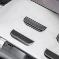 Outsunny Tischgrill Gasgrill BBQ abnehmbar Camping Grill mit Grillnetz Schlauch klein Outdoor Tischgasgrill Picknick Edelstahl Silber 52 x 40 x 31 cm(m-8)