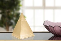 Piramide Gold cm 11,5X11,5X15,5(m-6)