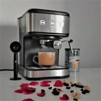 HOMCOM Macchina per Caffè Espresso e Cappuccino, 850W e 15 Bar, Serbatoio Rimovibile, 35.5x21x29cm(m-8)