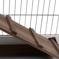 PawHut Cusca pentru iepuri din lemn cu roti, tavi detasabile si casa pentru iepuri cu rampa, 110x50x86cm, maro si alb(m-8)