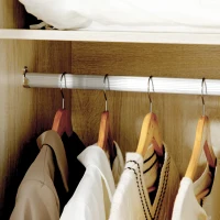 HOMCOM Dulap cu 2 usi din PAL si MDF cu sina pentru agatat, 3 rafturi si 2 sertare pentru sufragerie si dormitor, 88,9x50,1x184,5 cm(m-7)