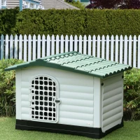 PawHut Outdoor Hundehütte Hundehaus Haustierzubehör Hundezubehör Tierbedarf mit Dachluke Tor Unterschlupf für mittelgroße Hunde Luftzirkulation Kunststoff PP Grün+Schwarz+Weiß 111 x 84 x 80 cm(m-2)