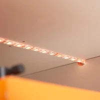 HOMCOM Dulap pentru Televizor cu Luciu Intens pentru Televizoare de pana la 60” cu lumini LED, Suport TV cu Rafturi de Depozitare si Dulapuri, Alb.(m-8)