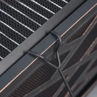 Outsunny Feuerschale mit Funkenschutz, Grillrost, Schürhaken, quadratisch, Stahlgehäuse, schwarz, 66 x 66 cm(m-8)