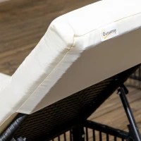 Outsunny Conjunto de 2 Espreguiçadeiras de Vime Sintético com Mesa de Centro Encosto Reclinável em 5 Posições 196x54x32cm Preto(m-9)