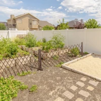 Outsunny Freestanding Garden Fencing, Expanding Fence Trellis, Movable Scissor Grid, Foldable Garden Screen Panel for Patio Lawn Decoration, 225L x 106Hcm, Dark Brown(m-10)