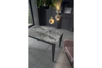STONES Tavolo allungabile con top e allunghe in ceramica su vetro temperato, gambe in metallo verniciato, 80x120/170x76cm, ceramica marmo antracite, antracite(m-4)