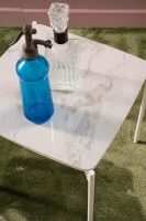 STONES Tavolino con top in ceramica, fondo in MDF e struttura in metallo, 55x55x35cm, marmo calacatta(m-3)