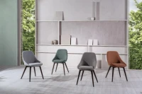 STONES Set 4 Sedie da pranzo rivestite in tessuto grigio chiaro con gambe in massello di noce, 58x49x85cm, verde(m-2)