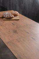 STONES Tavolo allungabile con top e allunghe in melaminico rovere, base in metallo bianco, 80x130/290x76cm, rovere, bianco(m-4)