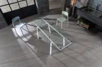 STONES Tavolo allungabile con top e allunghe in vetro temperato e gambe in metallo verniciato, 80x140/200x76cm, trasparente, bianco(m-5)