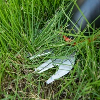 Outsunny Tijeras Cortacésped y Arreglasetos 2 en 1 Cortasetos a Batería de 3,6V con 2 Cuchillas Ancho de Corte 12 cm/8 cm Rojo(m-9)