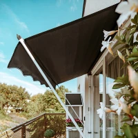 Outsunny Copertina cu manivela, cadru telescopic si unghi reglabil, negru(m-2)