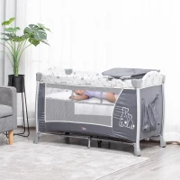 HOMCOM Cuna de Viaje Plegable para Bebes y Niños hasta 15 kg con 2 Ruedas y Bolsillo Lateral Cuna Portátil con Bolsa de transporte Parque de Juegos 124x66x77,5 cm Gris(m-2)