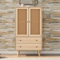 Credenza Multifunzione in Legno con Ante in Rattan e Cassetti, color Quercia